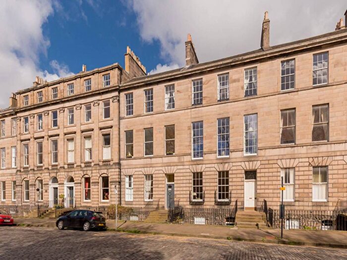 2 Bedroom Flat To Rent In Drummond Place, New Town, Edinburgh, EH3