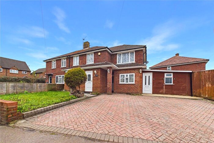 3 Bedroom Semi Detached House To Rent In Grafton Road, Tilehurst, Reading, Berkshire, RG30