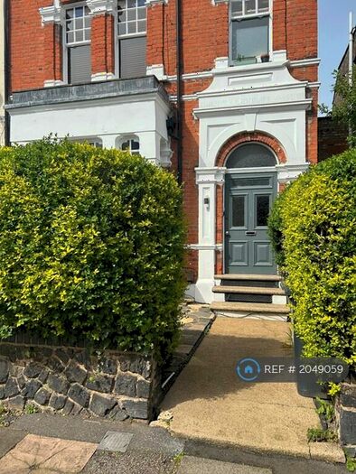 1 Bedroom Flat To Rent In Crouch End, London, N8