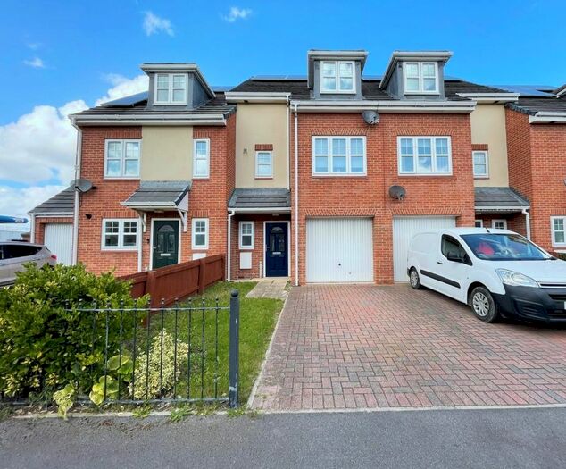 4 Bedroom Town House To Rent In Sidings Close, Hartlepool, TS24