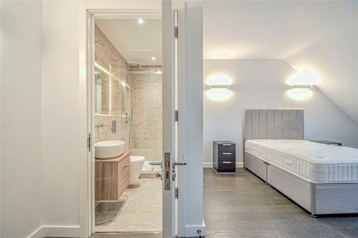 2 Bedroom Apartment To Rent In Abbott House, Abbey View, Everard Close, St Albans, AL1