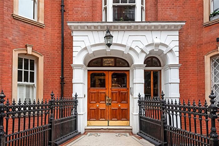 2 Bedroom Flat To Rent In Oakwood Court, London, W14