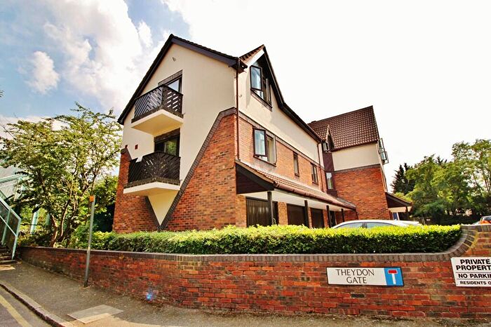 2 Bedroom Flat To Rent In Station Approach, Theydon Bois, CM16