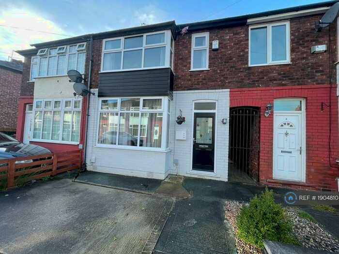2 Bedroom Semi-Detached House To Rent In Massey Avenue, Failsworth, Manchester, M35
