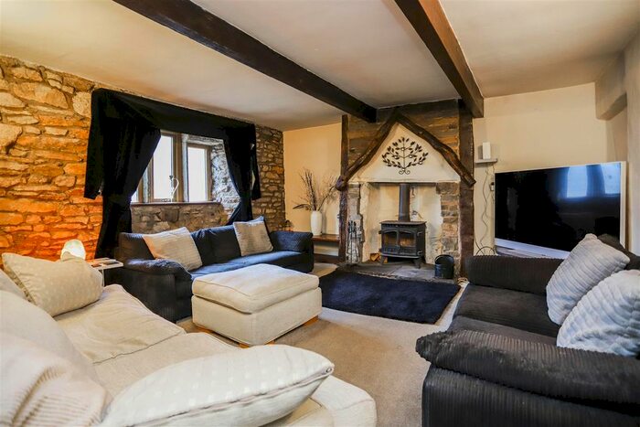 4 Bedroom Cottage For Sale In Newchurch Village, Newchurch-In-Pendle, Burnley, BB12