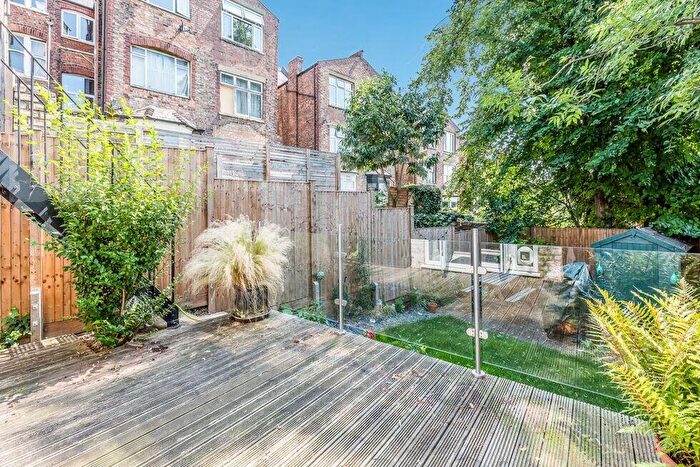 2 Bedroom Flat To Rent In Alexandra Gardens, Muswell Hill, N10