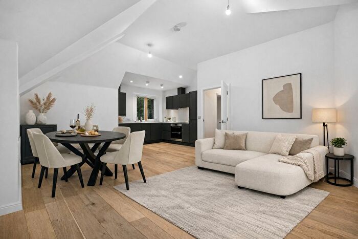 2 Bedroom Flat For Sale In Russell Hill Road, Purley, CR8