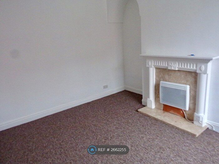 2 Bedroom Terraced House To Rent In Runswick Street, Leeds, LS11