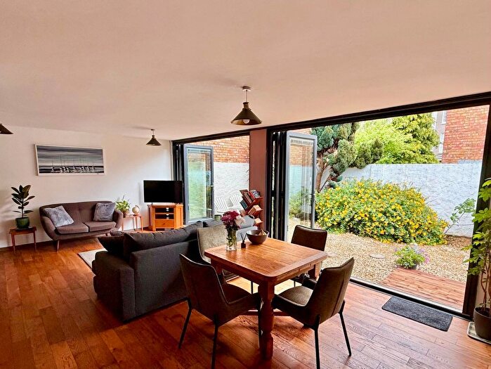 3 Bedroom Detached House For Sale In High Kingsdown, Kingsdown, Bristol, BS2