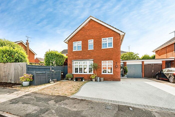 4 Bedroom Detached House For Sale In Cottage Grounds, Stone, Aylesbury, HP17