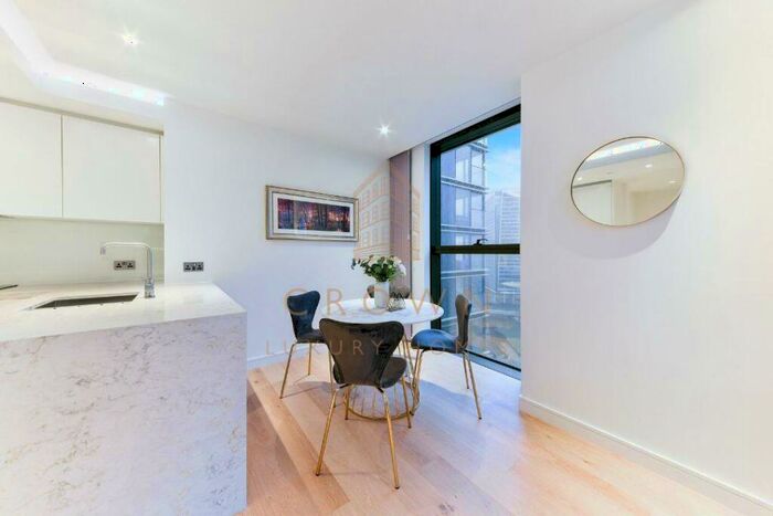 2 Bedroom Apartment To Rent In Hampton Tower - Th Floor, Canary Wharf, E14