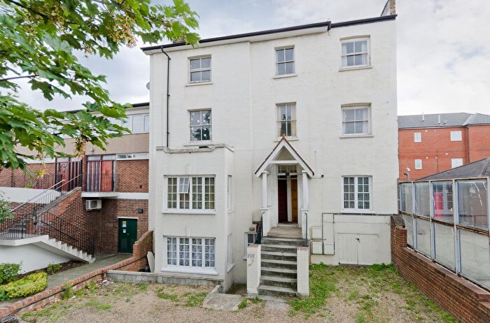 4 Bedroom Flat To Rent In East Dulwich Road, London, SE22
