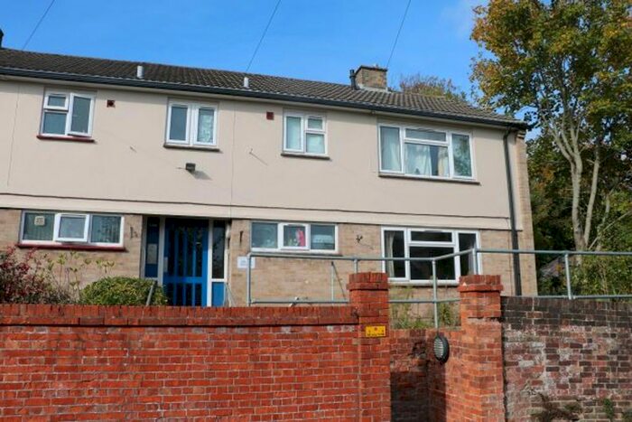1 Bedroom Flat To Rent In Highfield Road, SP2