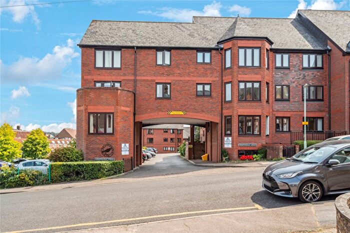 2 Bedroom Flat For Sale In Cowper Road, Berkhamsted, Hertfordshire, HP4