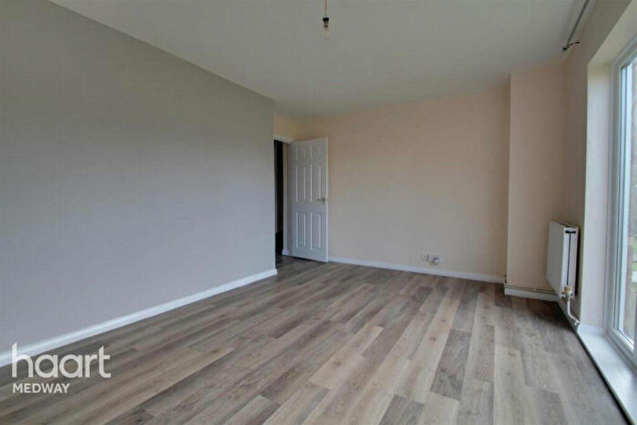 2 Bedroom Apartment To Rent In Mercury Close, Rochester, ME1