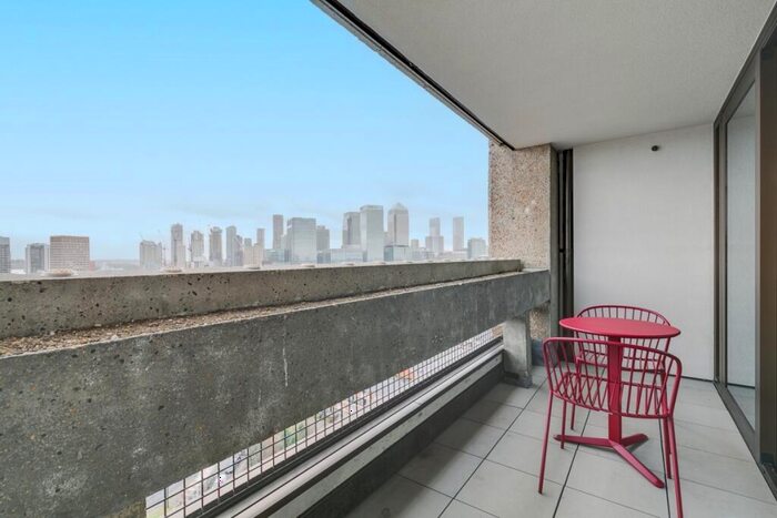 2 Bedroom Flat To Rent In Balfron Tower, St Leonards Road, London, E14