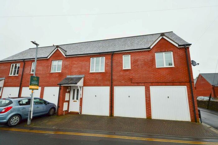 2 Bedroom House To Rent In Bradford Road, Old Town, SN1