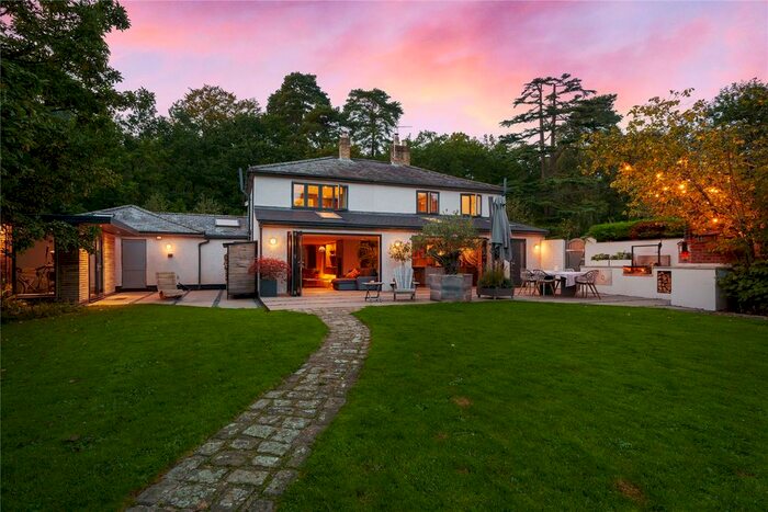 4 Bedroom Detached House For Sale In Ottershaw, Surrey, KT16