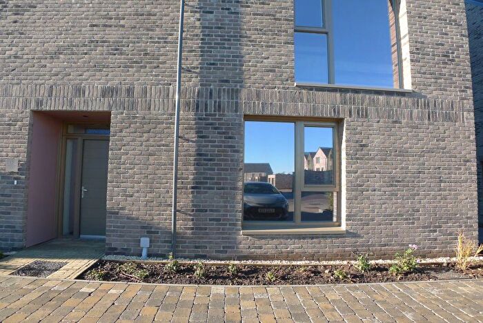 2 Bedroom Flat To Rent In Loches Drive, St Andrews, KY16