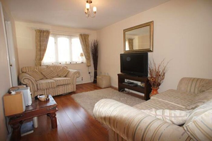 1 Bedroom Flat To Rent In Dunlop Close, Dartford, Kent, DA1