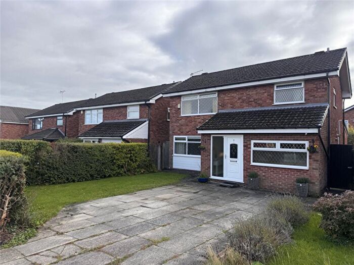4 Bedroom Detached House To Rent In Wroxham Close, Bury, BL8