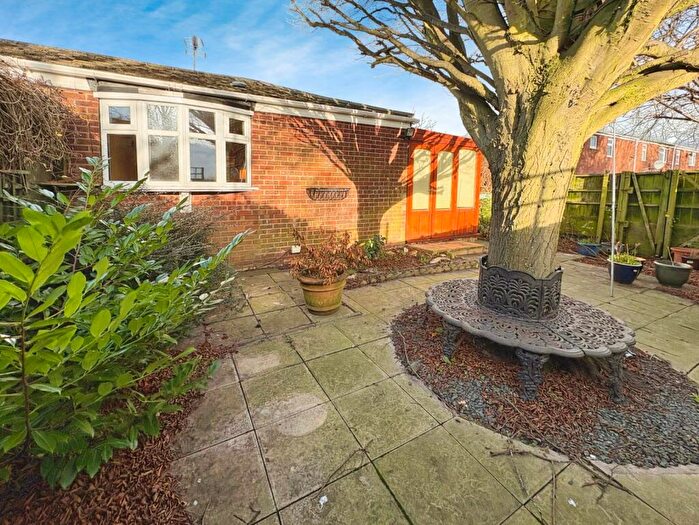 1 Bedroom Bungalow For Sale In Ladyside Close, Bransholme, Hull, East Yorkshire, HU7