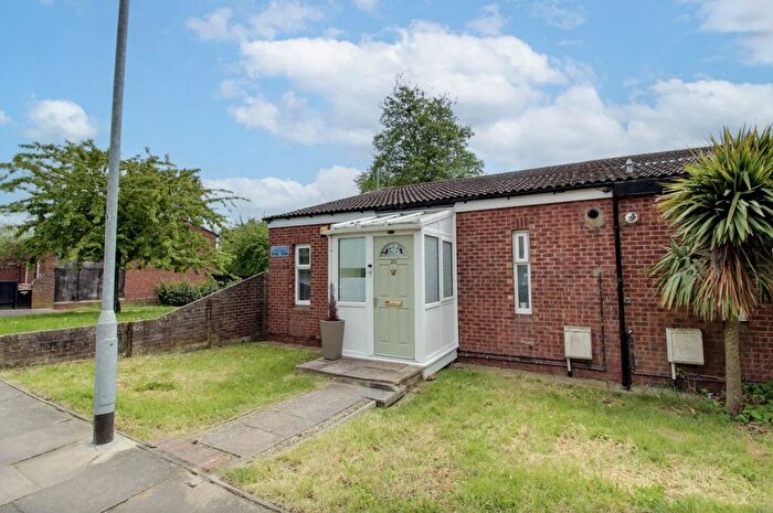 4 Bedroom End Of Terrace House For Sale In Ryedene, Basildon, SS16