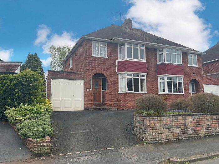 3 Bedroom Semi Detached House For Sale In York Crescent, Wollaston, Stourbridge, DY8