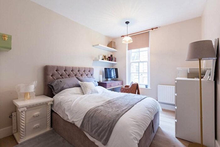 2 Bedroom Flat To Rent In Frewell House, Clerkenwell, London, EC1N