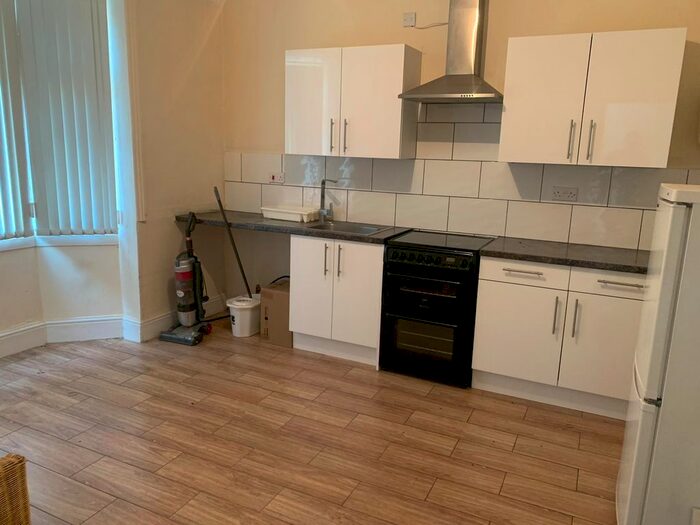 1 Bedroom Flat To Rent In Bescot Road, Walsall, WS2