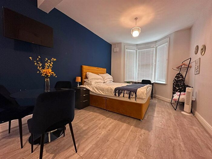 1 Bedroom Flat To Rent In Terront Road, London, N15