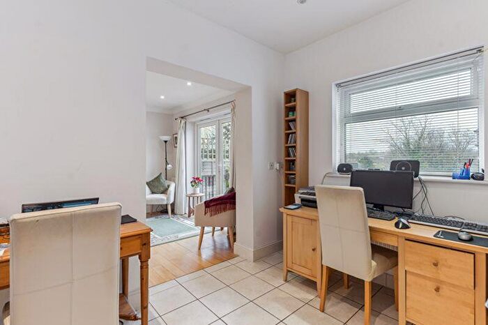 5 Bedroom Detached House For Sale In Old Watling Street, Flamstead, AL3