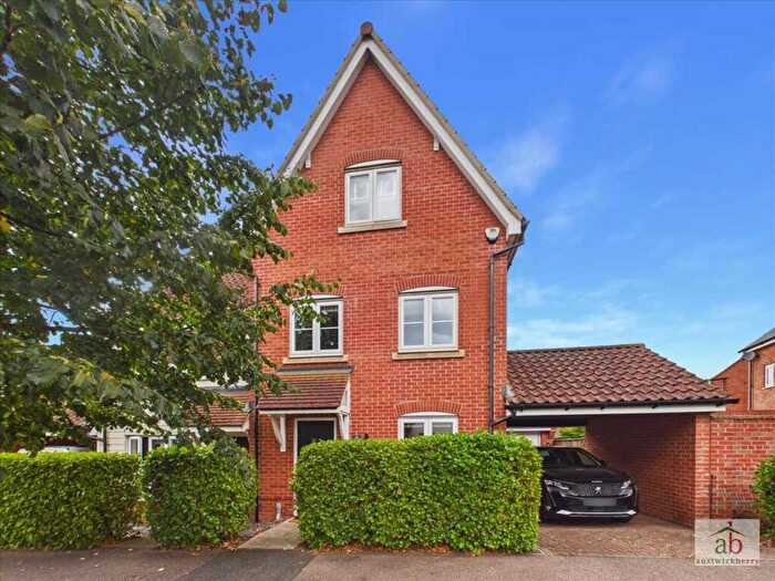 3 Bedroom Town House For Sale In The Sandlings, Martlesham, IP12