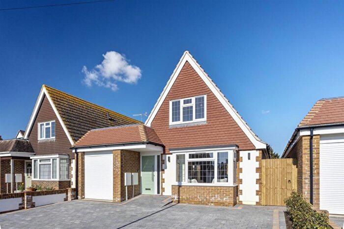 3 Bedroom House For Sale In North Avenue, Goring-by-Sea, BN12
