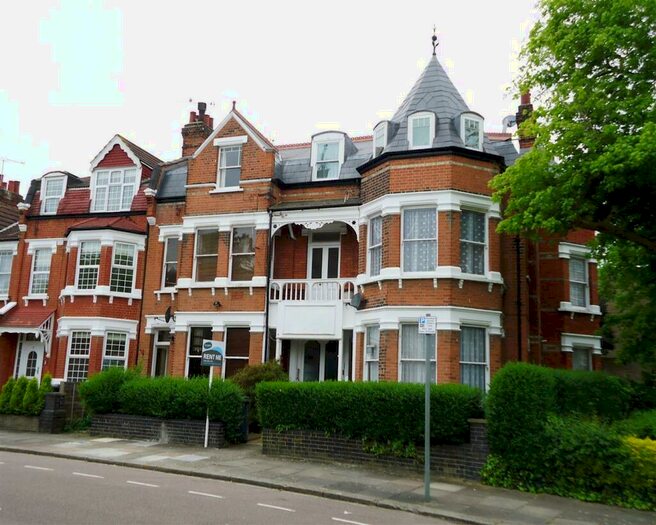 Studio To Rent In Braemar Avenue, Wood Green, N22