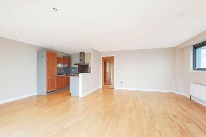 2 Bedroom Flat For Sale In Meadowside Quay Square, Glasgow Harbour, Glasgow, G11