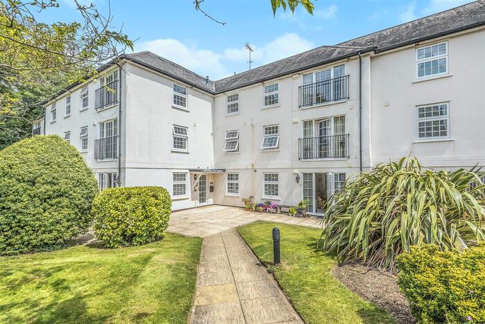 3 Bedroom Flat To Rent In Ockham Road South, East Horsley, Leatherhead KT24