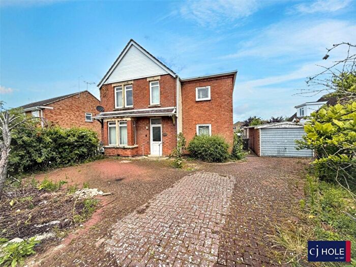 3 Bedroom Detached House For Sale In Painswick Road, Matson, Gloucester, GL4