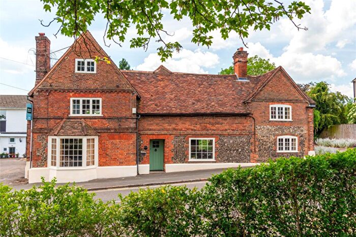 4 Bedroom Detached House For Sale In High Street, Lane End, Buckinghamshire, HP14