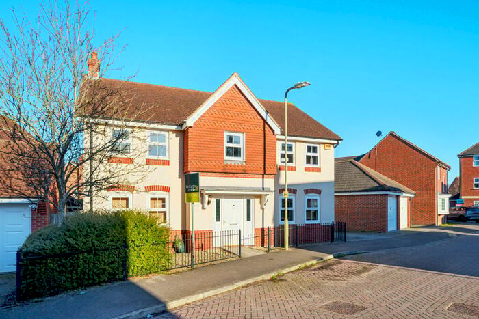4 Bedroom Detached House To Rent In Creswell, Hook, RG27