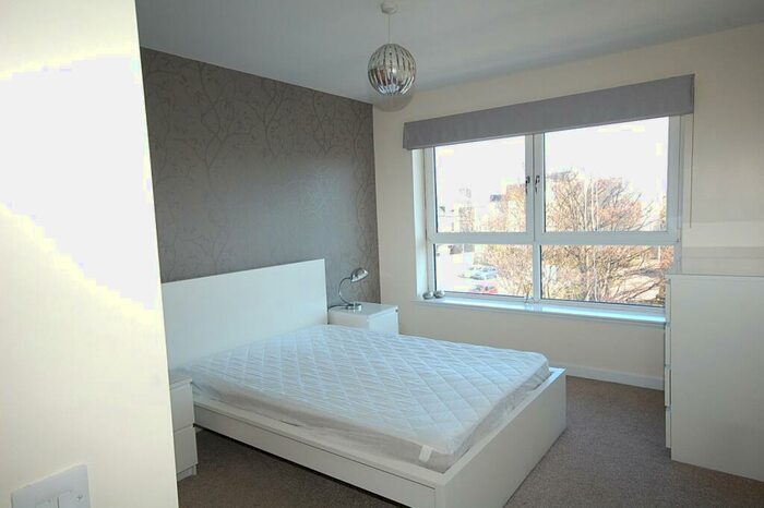 3 Bedroom Flat To Rent In St Peters Square, - St Peters, City Centre, Aberdeen, AB24