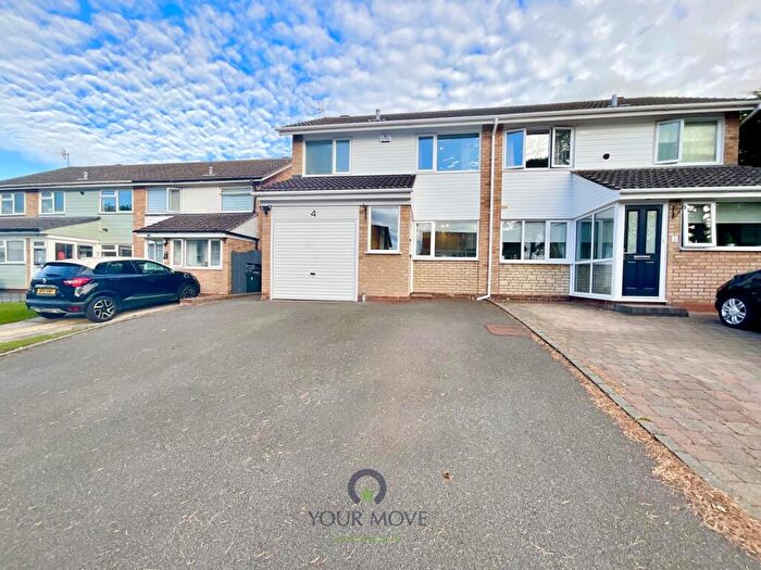 3 Bedroom Semi-Detached House For Sale In Coniston Close, Bromsgrove, Worcestershire, B60