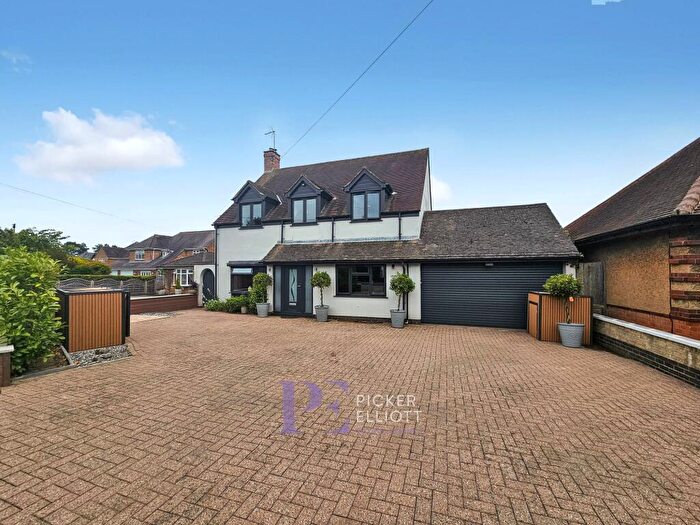 4 Bedroom House For Sale In Butt Lane, Hinckley, LE10