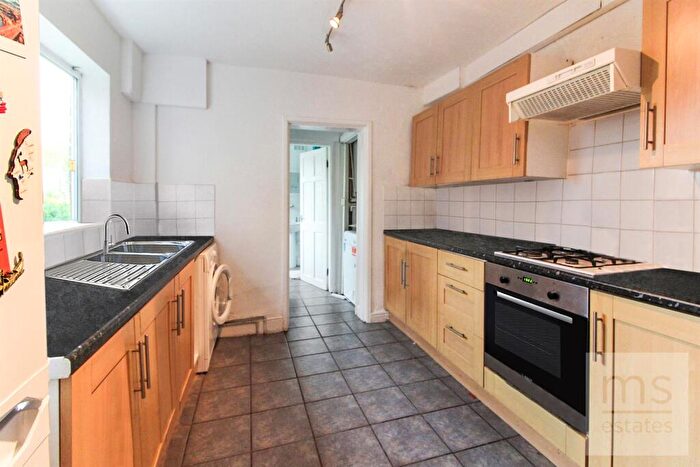 4 Bedroom Semi-Detached House To Rent In £pppw Cycle Road, Lenton, Nottingham, NG7