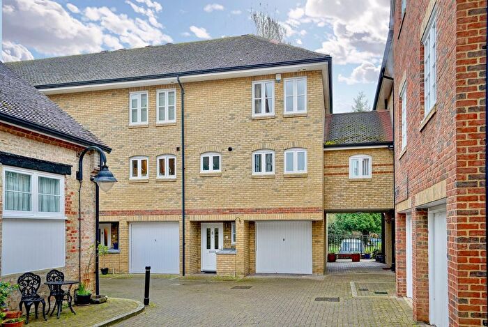 2 Bedroom Town House For Sale In Chandlers Wharf, St Neots, PE19