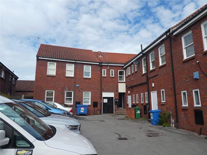 1 Bedroom Flat To Rent In Prestongate, Hessle, Hessle, East Yorkshire, HU13
