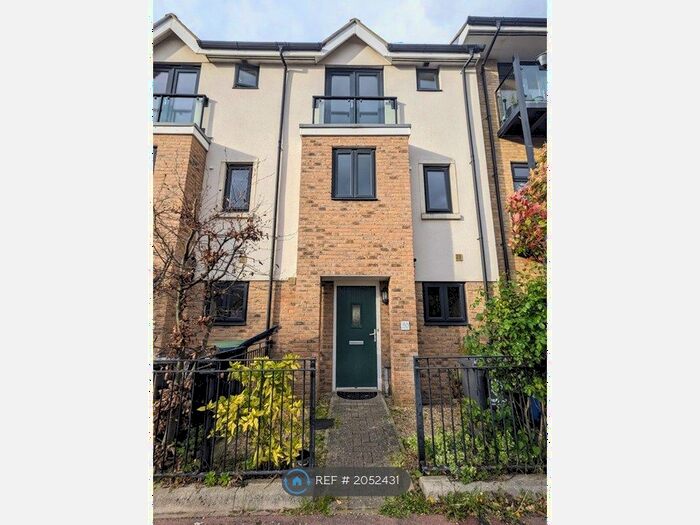 4 Bedroom Terraced House To Rent In Chariot Way, Cambridge, CB4