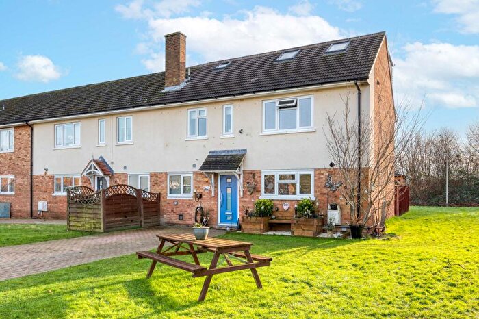 5 Bedroom End Of Terrace House For Sale In Eisenhower Place, Chicksands, SG17