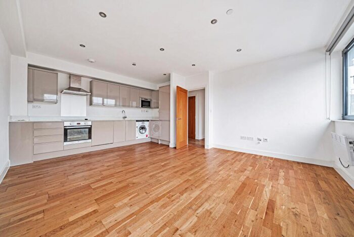 2 Bedroom Apartment To Rent In Fairmeadow, Maidstone, ME14