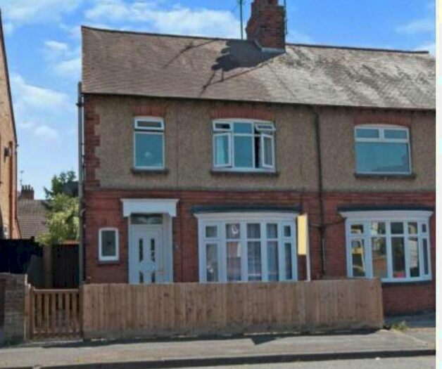 3 Bedroom Property To Rent In Upper Queen Street, Rushden, NN10